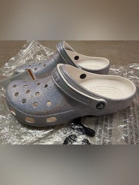NWT Crocs Unisex Classic Glitter II Clog 'Silver' 207551-90H Size M10/ W12